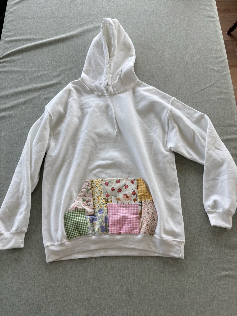 Gildan White Heavy Blend Hoodie - Clean Pullover